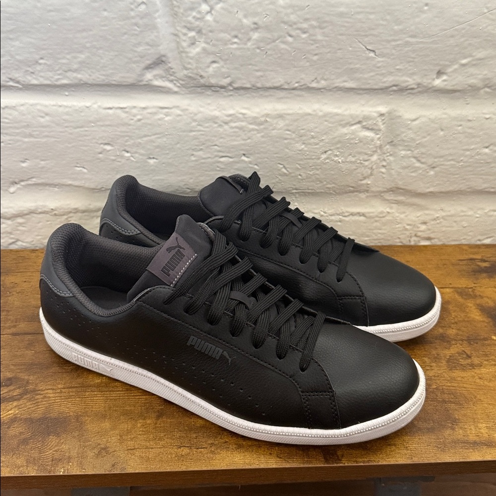 Puma Smash Perforated Sneakers 
 ( size 11) - Picture 5 of 15